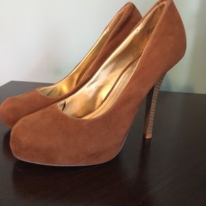 Bamboo heels suede material